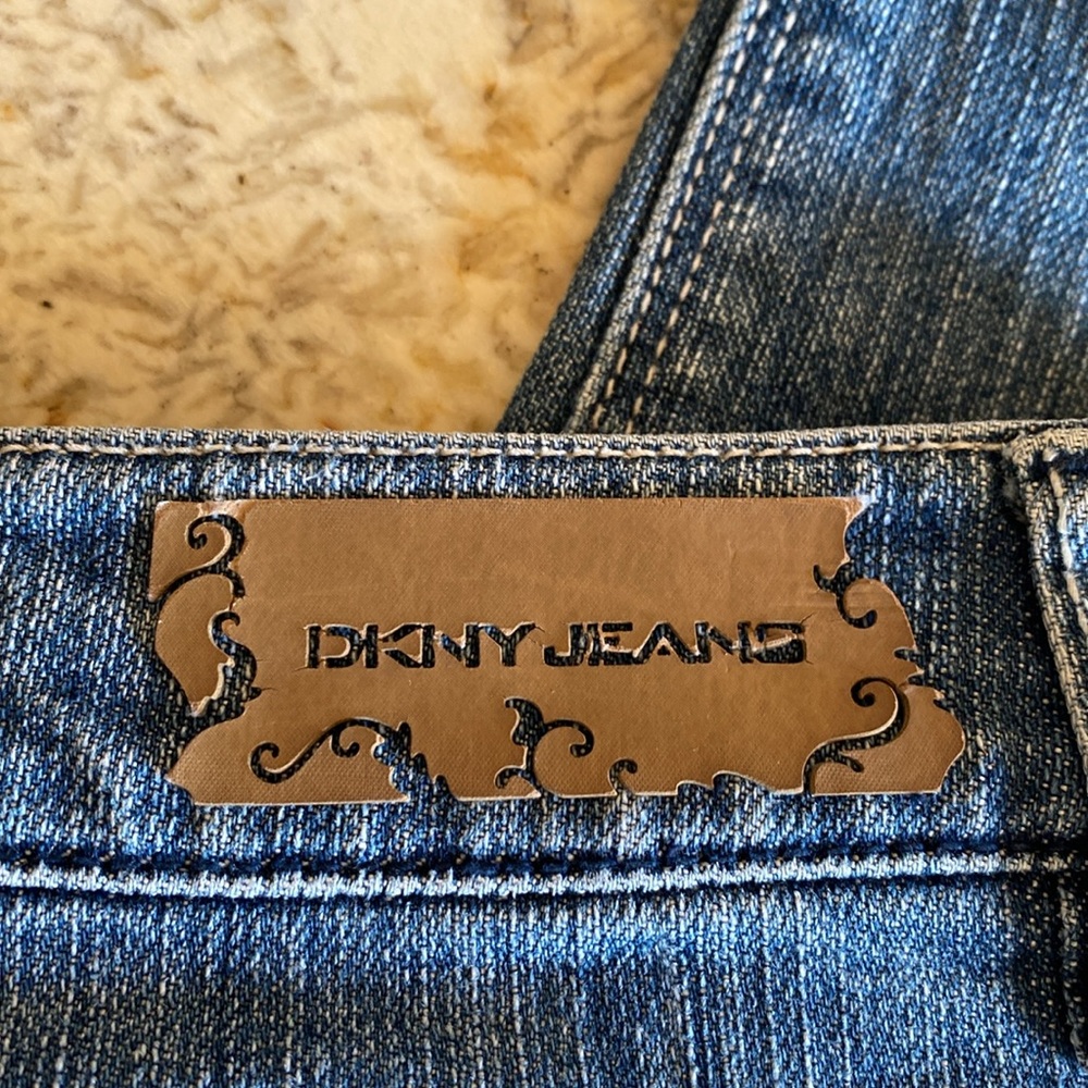 DKNY So Low Lita Crop Jeans - Picture 6 of 11